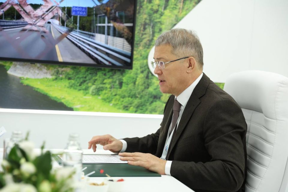 Марат Хуснуллин: Сегодня работаю на Транспортной неделе Марат Хуснуллин: Сегодня работаю на Транспортной неделе