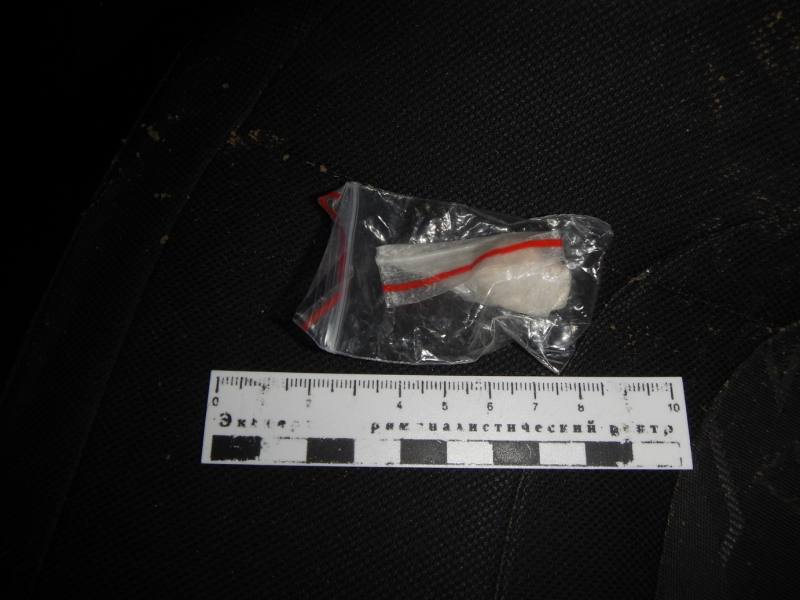 В Сыктывкаре задержаны двое подозреваемых в покушении на сбыт наркотиков В Сыктывкаре задержаны двое подозреваемых в покушении на сбыт наркотиков