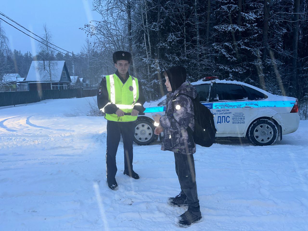 Сотрудники #Госавтоинспекции11 г. Сыктывкара обеспечили безопасность пешеходов на маршруте Дырносских дач Сотрудники #Госавтоинспекции11 г. Сыктывкара обеспечили безопасность пешеходов на маршруте Дырносских дач