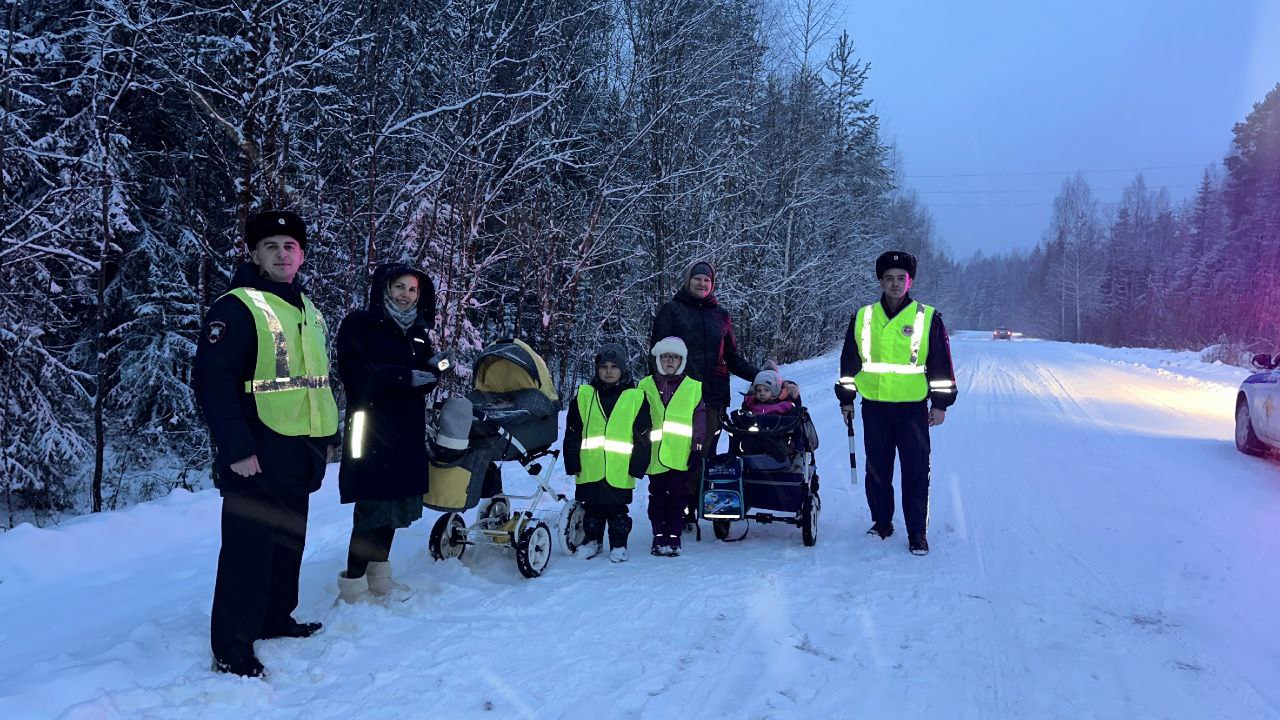 Сотрудники #Госавтоинспекции11 г. Сыктывкара обеспечили безопасность пешеходов на маршруте Дырносских дач
