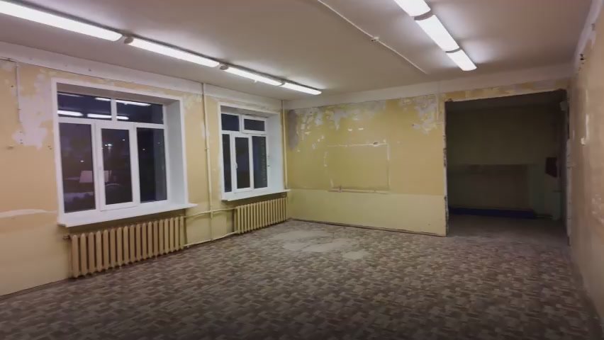 Сегодня Сыктывкарская митрополия получила от администрации города в долгосрочное пользование здание по улице Сорвачёва, 38. Для передачи документов на объект выехали руководитель администрации города Максим Мартышин и...