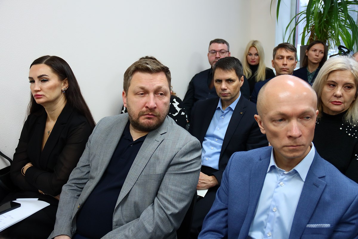 Максим Мартышин: Только что провели общегородскую планёрку в Дырносе, на базе «Дорожного хозяйства» Максим Мартышин: Только что провели общегородскую планёрку в Дырносе, на базе «Дорожного хозяйства»