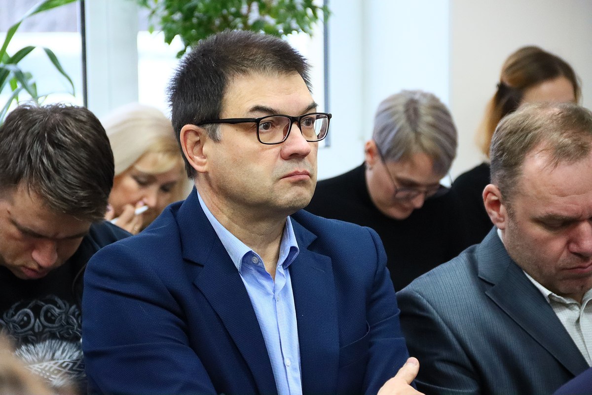 Максим Мартышин: Только что провели общегородскую планёрку в Дырносе, на базе «Дорожного хозяйства» Максим Мартышин: Только что провели общегородскую планёрку в Дырносе, на базе «Дорожного хозяйства»