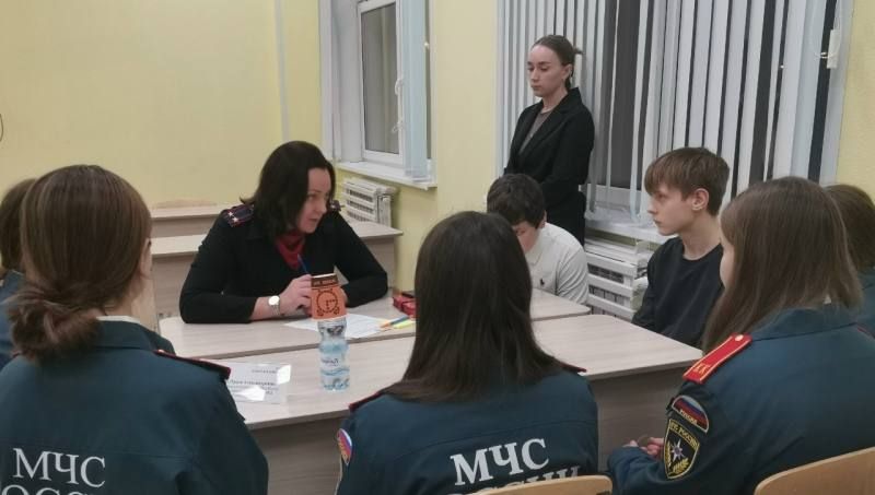 Сотрудники МВД по Республике Коми провели консультации для школьников и родителей в рамках Единого консультационного дня