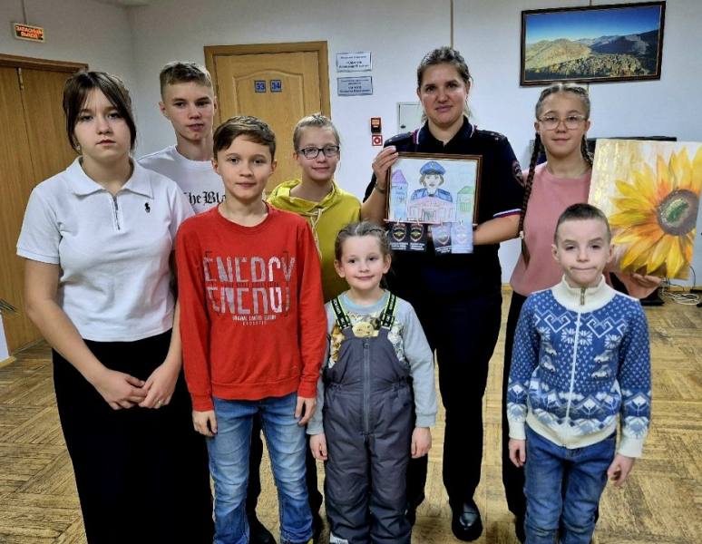 Воспитанники подшефного детского дома познакомились с работой Госавтоинспекции Республики Коми Воспитанники подшефного детского дома познакомились с работой Госавтоинспекции Республики Коми