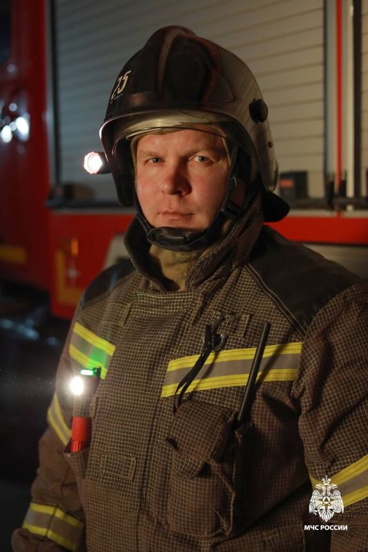 В преддверии 35-летия МЧС России мы продолжаем серию материалов, посвященных огнеборцам Республики Коми