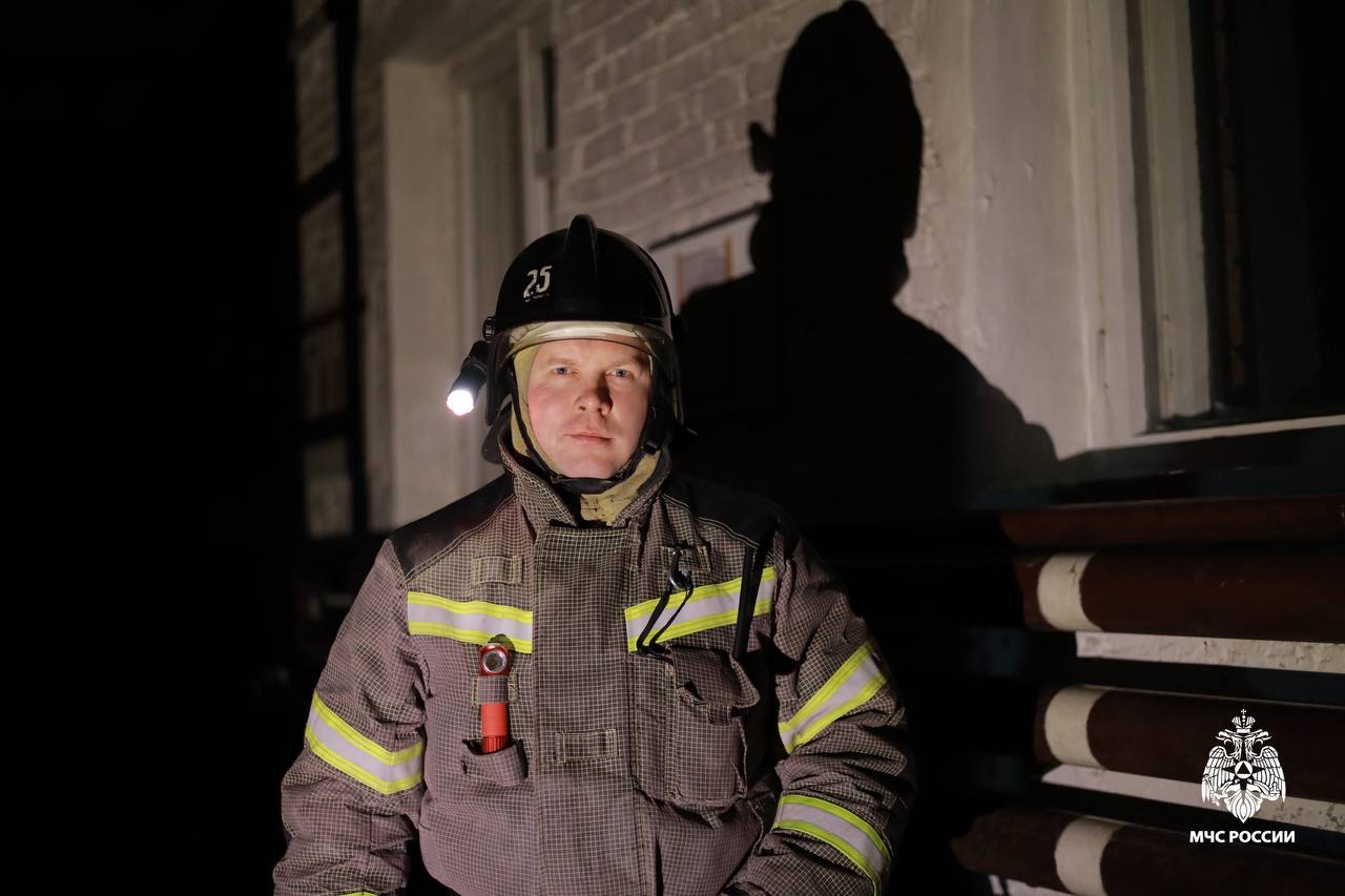 В преддверии 35-летия МЧС России мы продолжаем серию материалов, посвященных огнеборцам Республики Коми В преддверии 35-летия МЧС России мы продолжаем серию материалов, посвященных огнеборцам Республики Коми