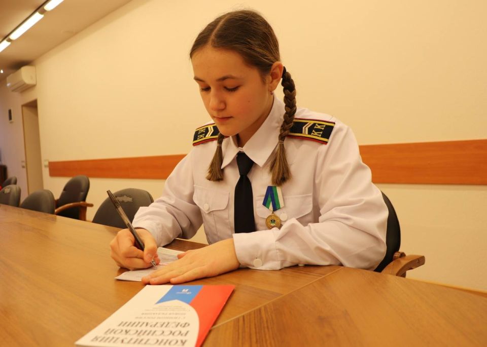 В День города юным воркутинцам вручили первые паспорта