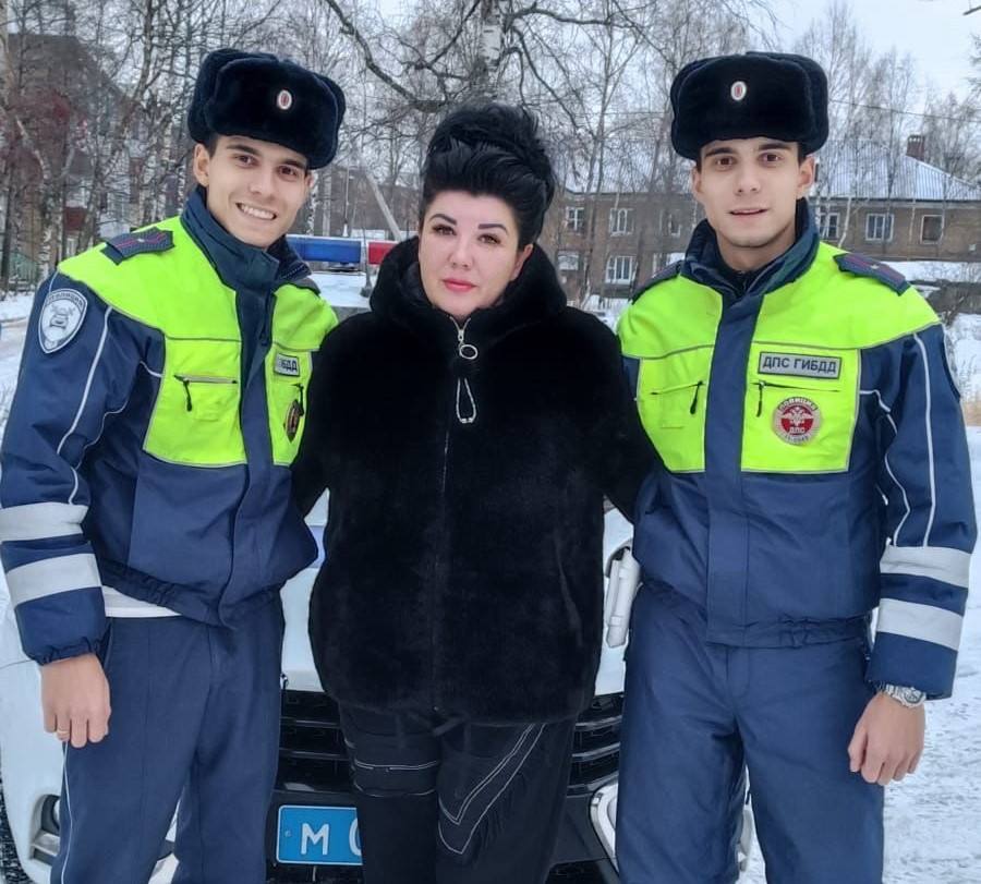 В канун Дня матери мы хотим рассказать об удивительной женщине, чьё материнское сердце вмещает двойную любовь, двойную заботу и – без преувеличения – двойную гордость