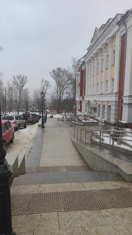 Максим Мартышин: Продолжаем следить за работой по уборке торговых объектов Максим Мартышин: Продолжаем следить за работой по уборке торговых объектов