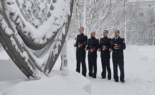 Сотрудники следственного управления провели памятные мероприятия, посвященные Дню Неизвестного солдата Сотрудники следственного управления провели памятные мероприятия, посвященные Дню Неизвестного солдата