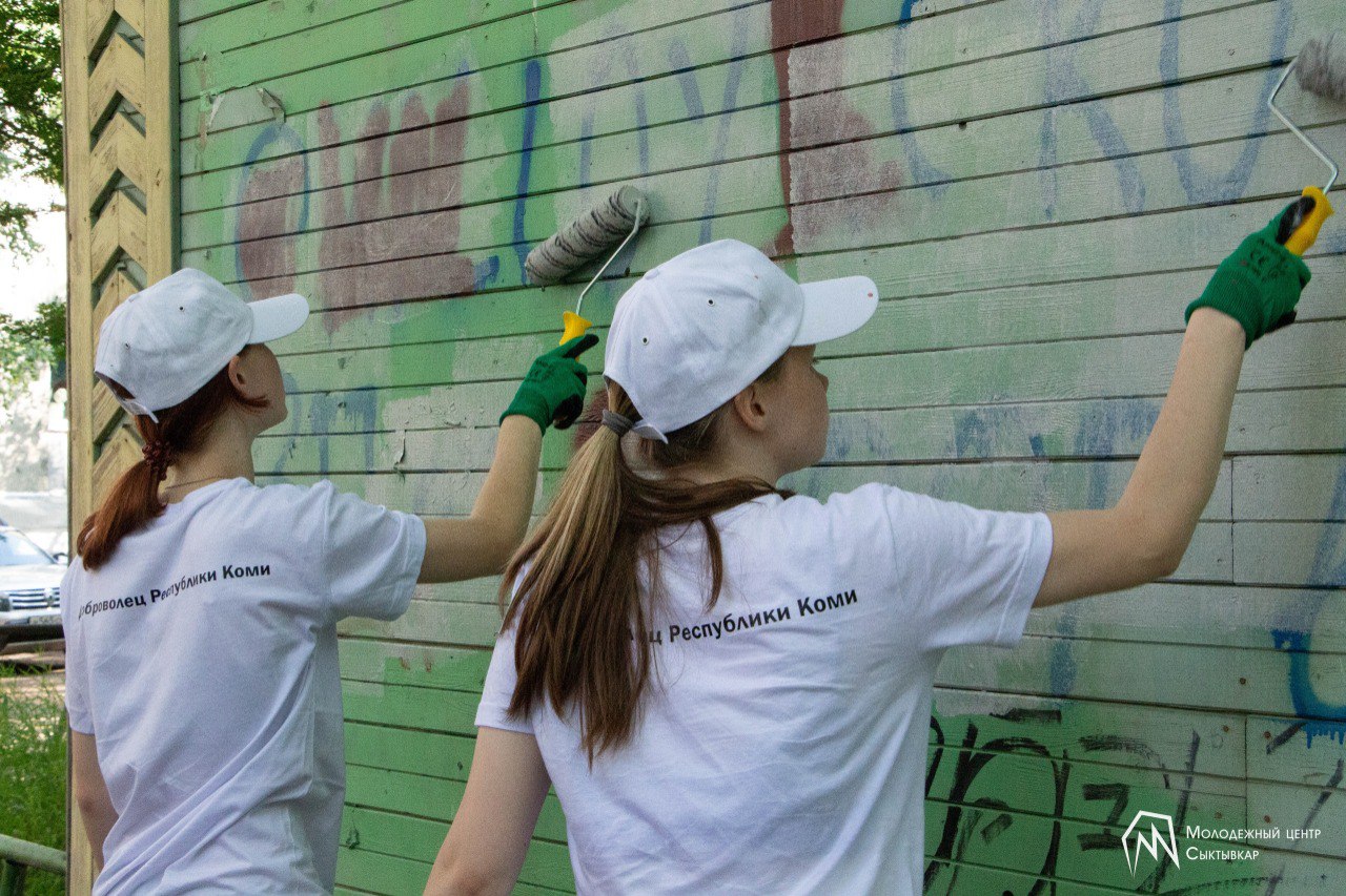 Максим Мартышин: Друзья, сегодня мы отмечаем праздник тех, кто своими руками создает добро Максим Мартышин: Друзья, сегодня мы отмечаем праздник тех, кто своими руками создает добро