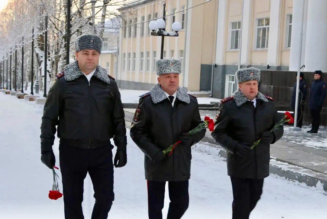 В преддверии Дня Героев Отечества в МВД по Республике Коми состоялось торжественное мероприятие