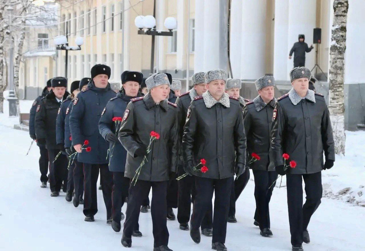 В преддверии Дня Героев Отечества в МВД по Республике Коми состоялось торжественное мероприятие В преддверии Дня Героев Отечества в МВД по Республике Коми состоялось торжественное мероприятие