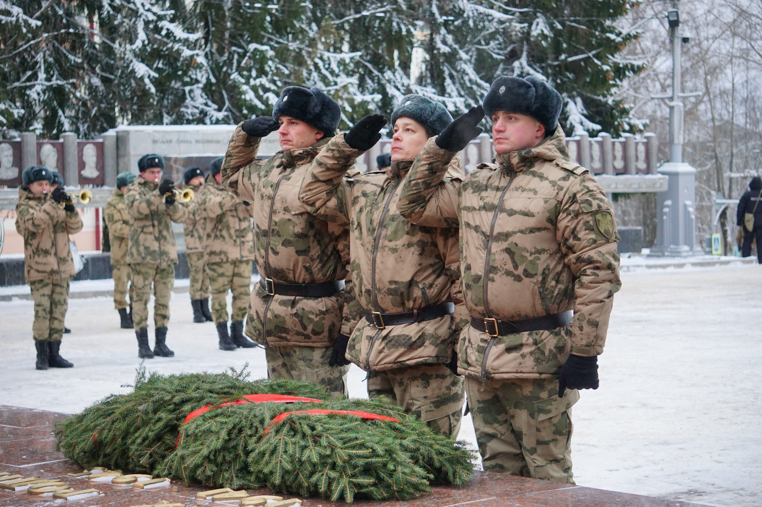 Максим Мартышин: Сегодня прошла торжественная церемония возложения цветов, посвященная Дню Героев Отечества Максим Мартышин: Сегодня прошла торжественная церемония возложения цветов, посвященная Дню Героев Отечества