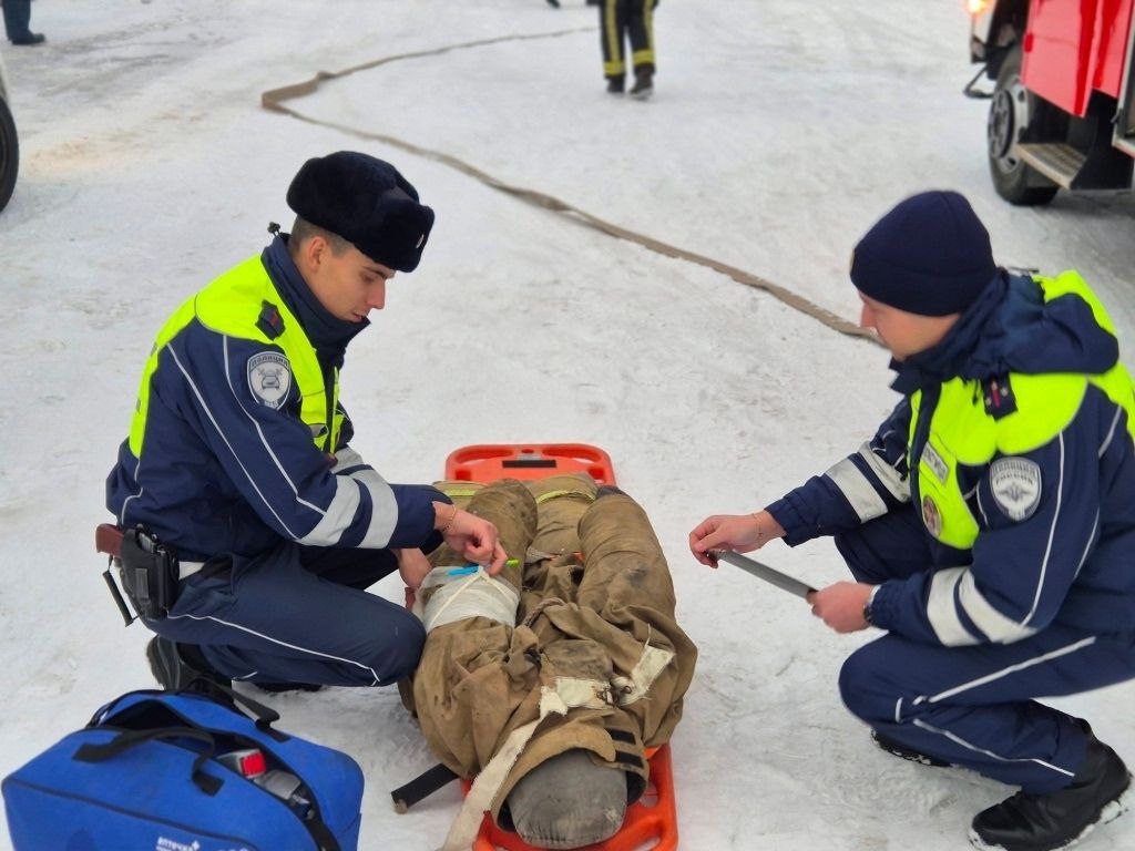В Ухте для студентов Правового Лесотехнического и медицинского колледжей организовали мероприятие по ликвидации последствий ДТП В Ухте для студентов Правового Лесотехнического и медицинского колледжей организовали мероприятие по ликвидации последствий ДТП