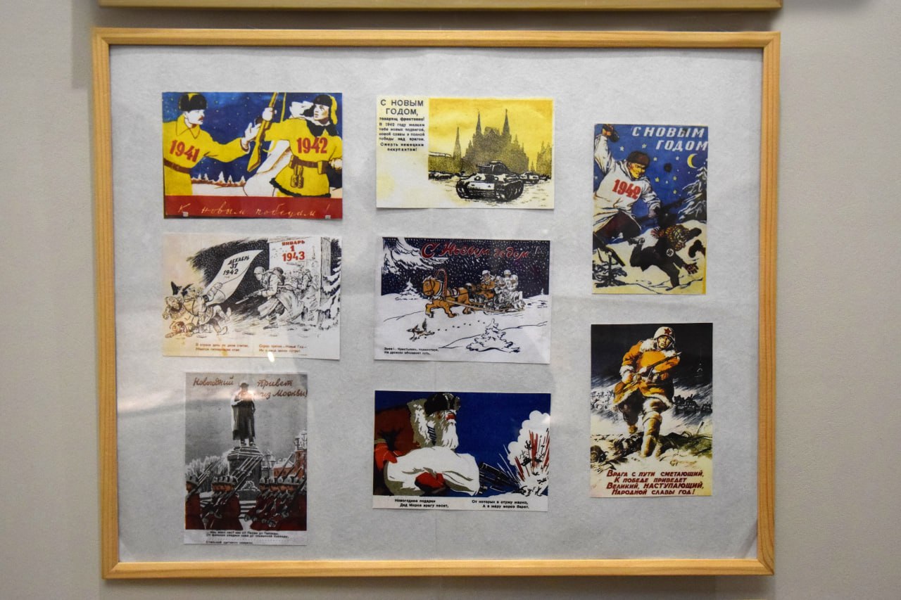 В Ухте открылась праздничная выставка «Ретро-ёлка» В Ухте открылась праздничная выставка «Ретро-ёлка»