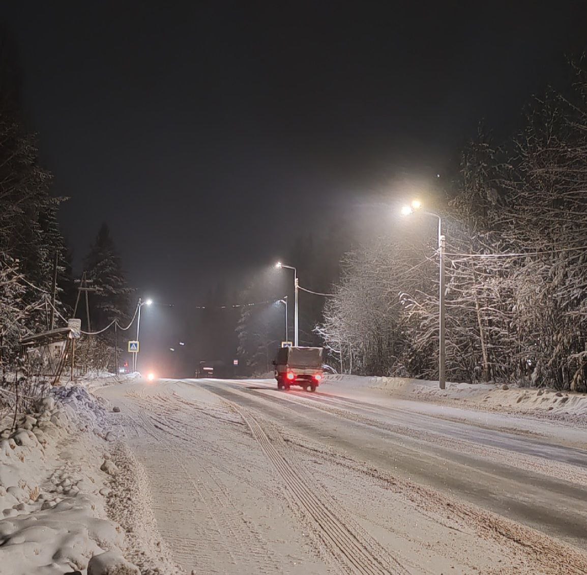 Максим Мартышин: Друзья, вчера, 10 декабря, мы завершили первый этап обустройства уличного освещения на дороге от Дырнос, 90/1 до Племстанции Максим Мартышин: Друзья, вчера, 10 декабря, мы завершили первый этап обустройства уличного освещения на дороге от Дырнос, 90/1 до Племстанции