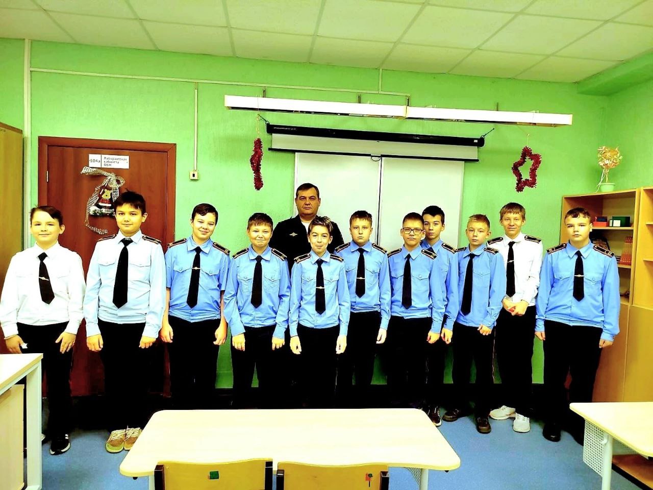 Начальник #Госавтоинспекция11 г.Воркуты провел профилактическую беседу в одной из школ города Начальник #Госавтоинспекция11 г.Воркуты провел профилактическую беседу в одной из школ города