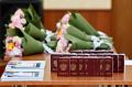 Председатель Правительства Коми Дмитрий Братыненко вручил паспорта школьникам Коми