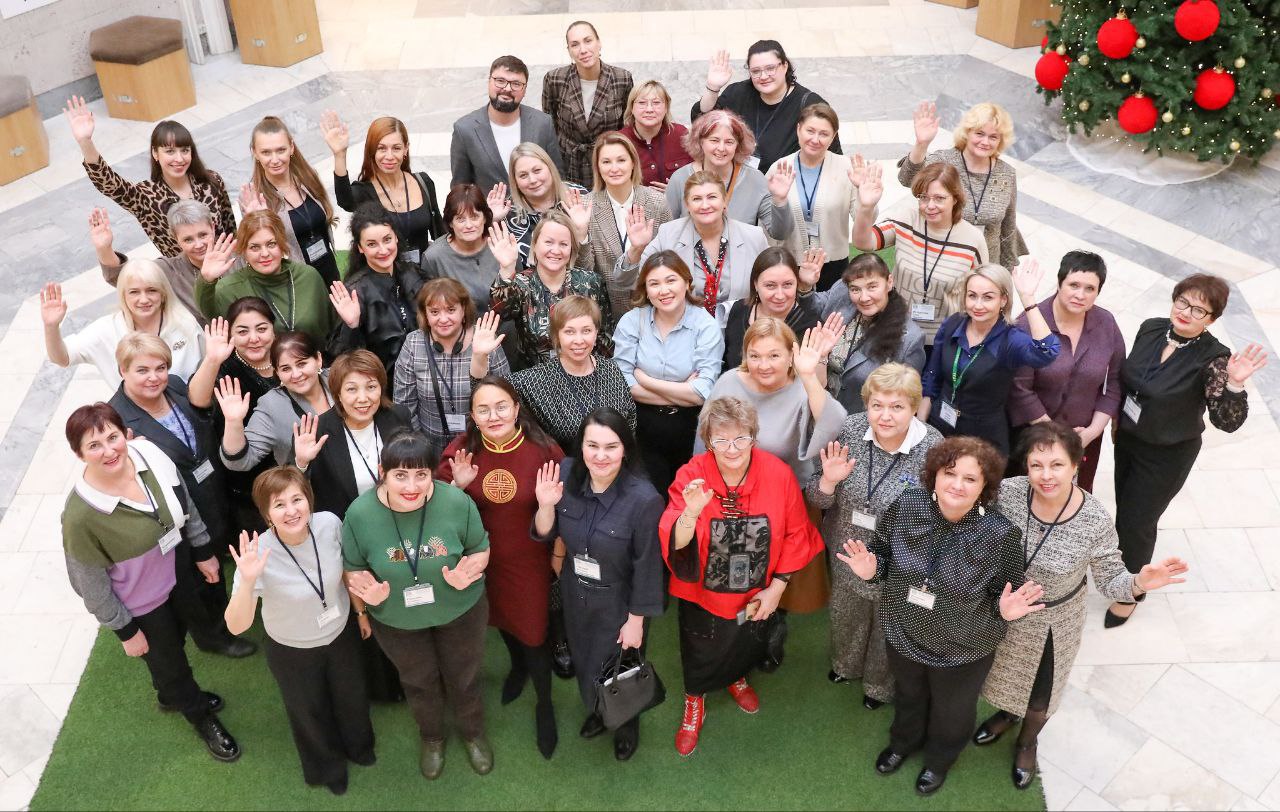 Журнал «Радуга» представили на Международном форуме детской и юношеской книги Журнал «Радуга» представили на Международном форуме детской и юношеской книги