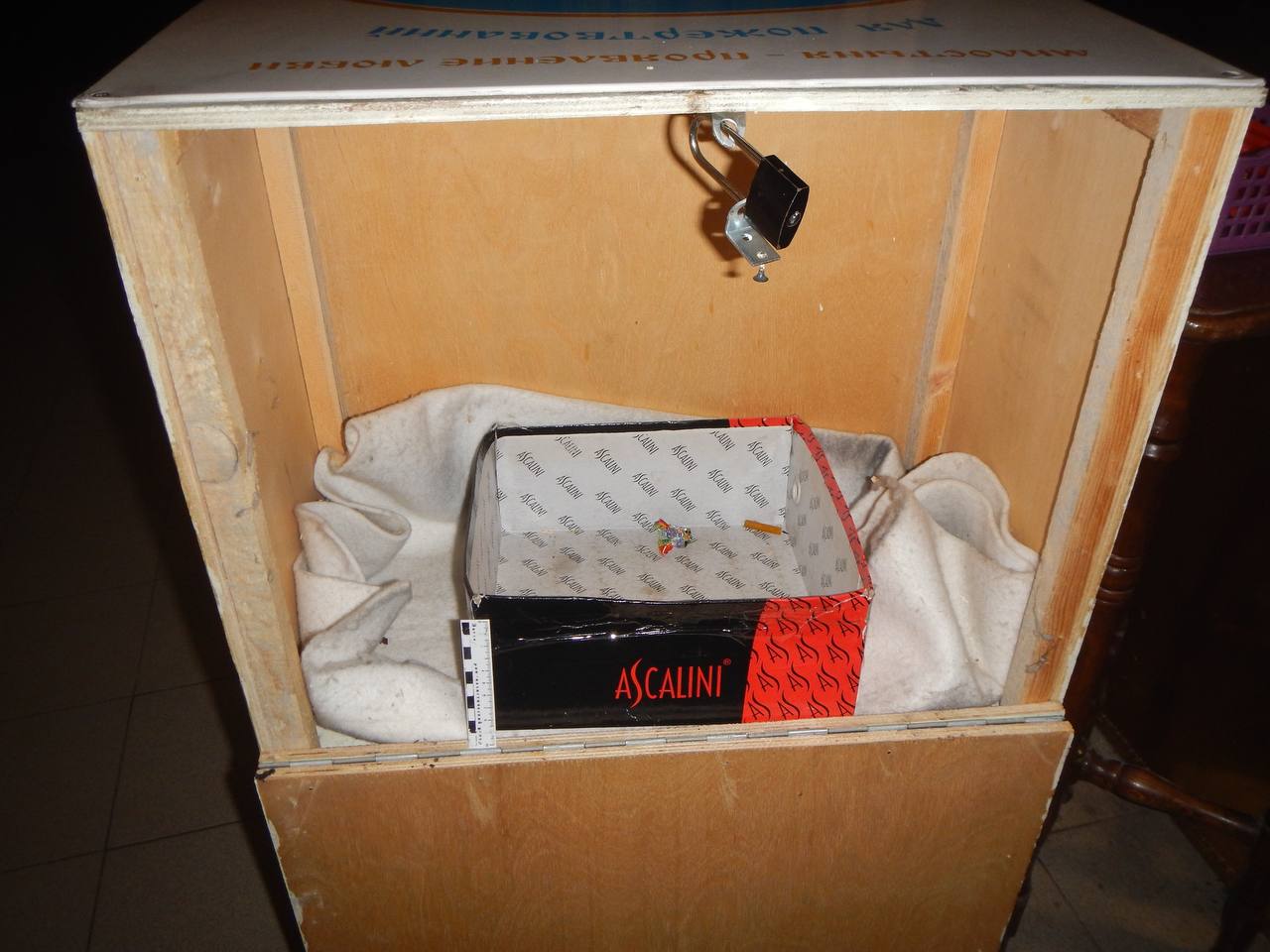 В Коми бывший приходской работник и его знакомая задержаны полицией за кражу из епархиального собора В Коми бывший приходской работник и его знакомая задержаны полицией за кражу из епархиального собора