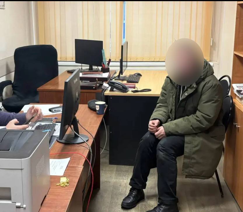 В Коми бывший приходской работник и его знакомая задержаны полицией за кражу из епархиального собора В Коми бывший приходской работник и его знакомая задержаны полицией за кражу из епархиального собора