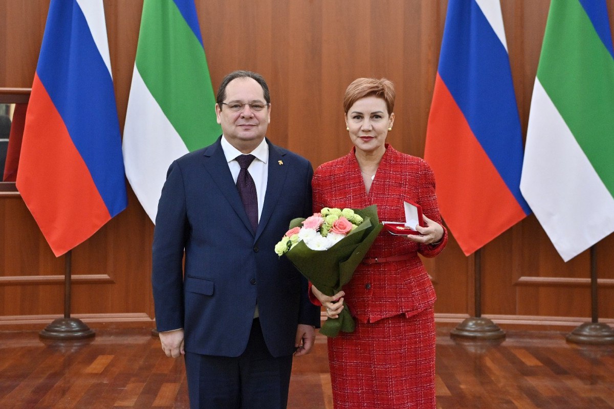 Ростислав Гольдштейн вручил жителям республики госнаграды Ростислав Гольдштейн вручил жителям республики госнаграды