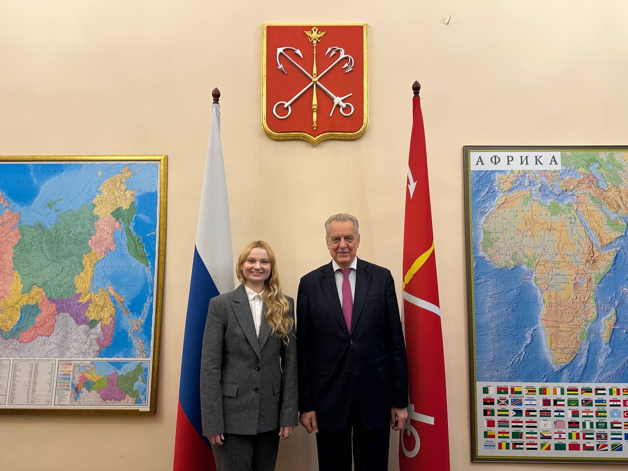 Член Правительства Санкт-Петербурга – председатель Комитета по внешним связям Санкт-Петербурга Евгений Григорьев провёл встречу с Представителем Коми в СЗФО Алисой Науменко