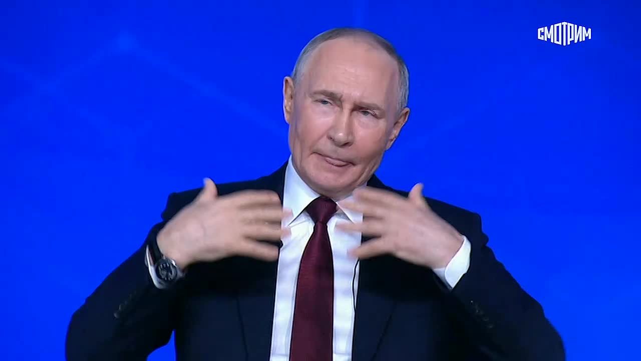 "Будет жить в условиях мира, благополучия": Путин рассказал какой видит Россию через 200 лет