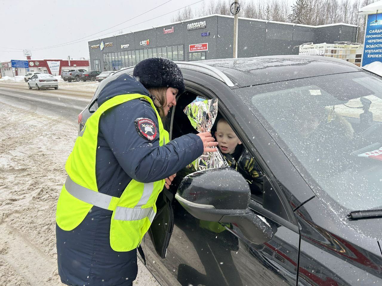 В г. Сыктывкаре прошла акция «Будь внимателен, водитель!» В г. Сыктывкаре прошла акция «Будь внимателен, водитель!»