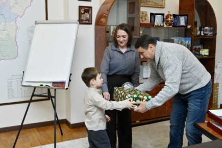 Дмитрий Братыненко исполнил мечту 4-летнего Марка из Сыктывкара