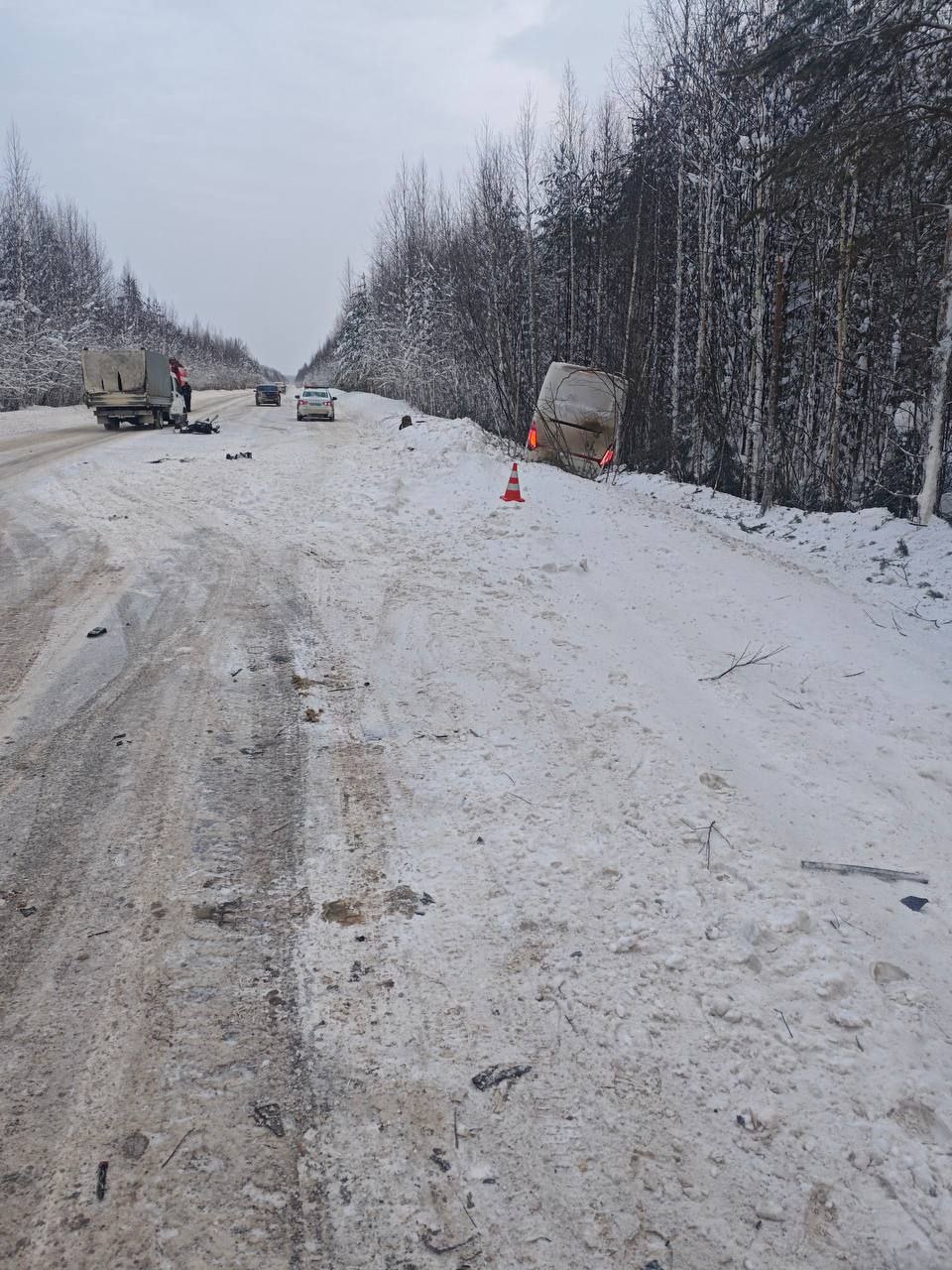 ГАИ опубликовала кадры с места ДТП в Корткеросском районе ГАИ опубликовала кадры с места ДТП в Корткеросском районе