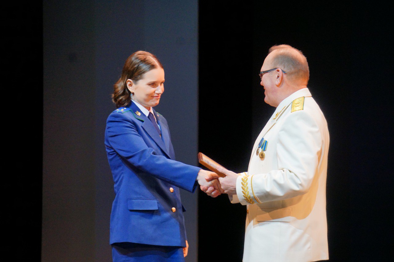 Максим Мартышин: Сегодня профессиональный праздник отметили работники прокуратуры Российской Федерации Максим Мартышин: Сегодня профессиональный праздник отметили работники прокуратуры Российской Федерации