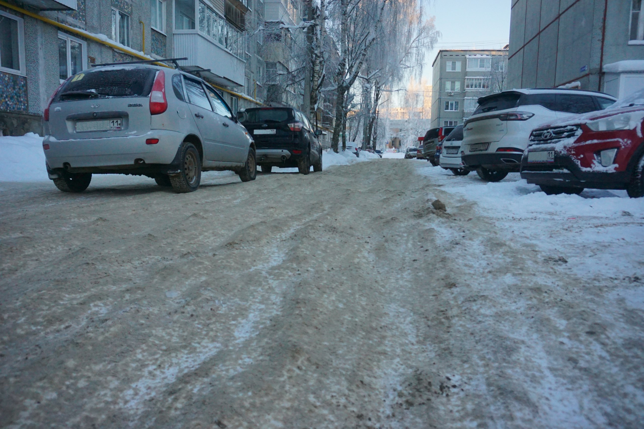 Максим Мартышин: Сегодня специалисты жилищно-коммунального хозяйства администрации объехали свыше 20 дворов по улицам Крупской, Оплеснина, Старовского, Коммунистической, Ручейной, Южной и по Октябрьскому проспекту Максим Мартышин: Сегодня специалисты жилищно-коммунального хозяйства администрации объехали свыше 20 дворов по улицам Крупской, Оплеснина, Старовского, Коммунистической, Ручейной, Южной и по Октябрьскому проспекту