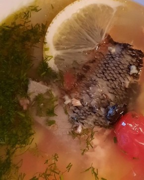 Рыбный суп из форели: спокойное объяснение состава и вкуса