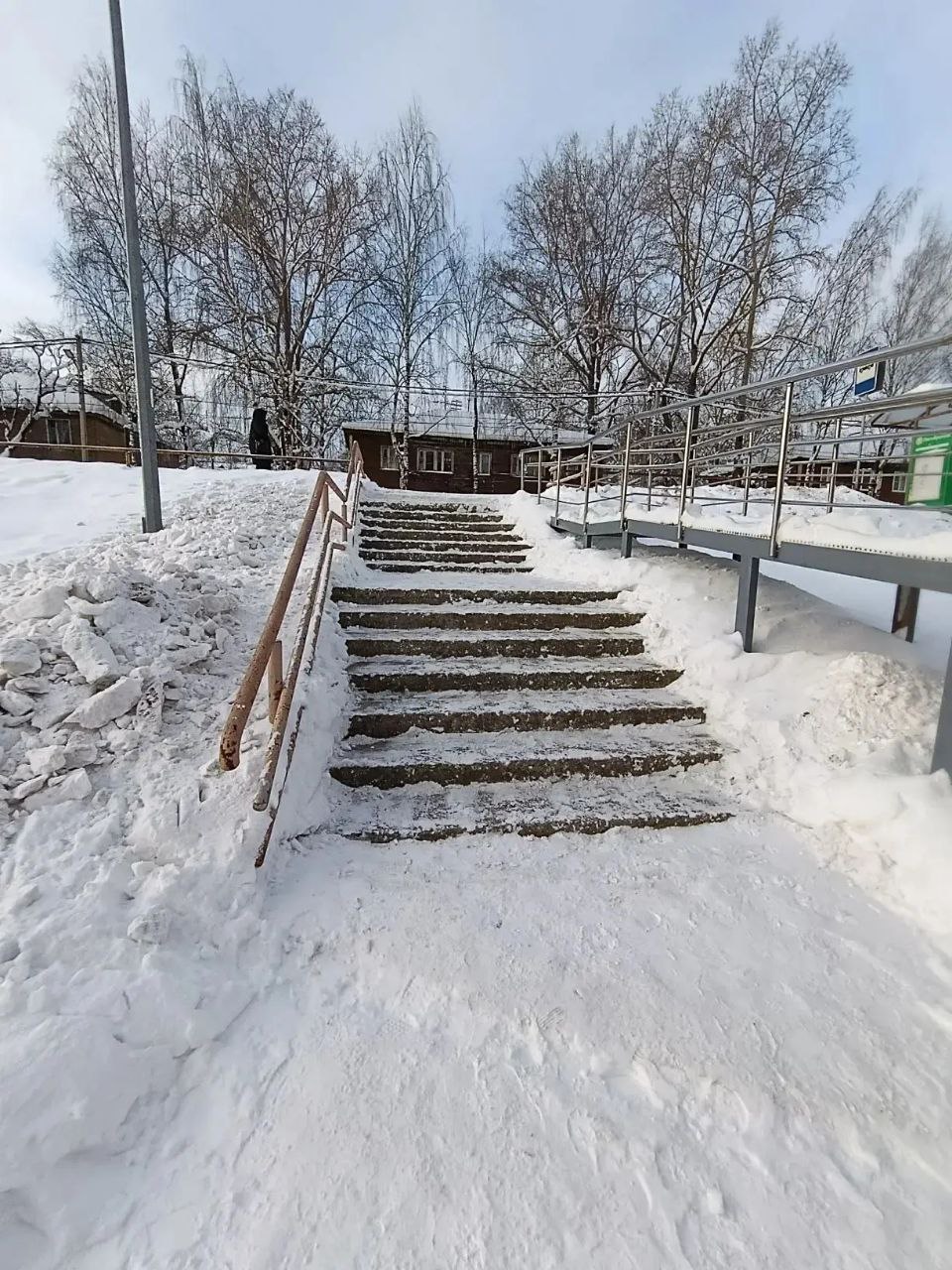 Максим Мартышин: Мы продолжаем контролировать уборку территорий у магазинов от снега на регулярной основе Максим Мартышин: Мы продолжаем контролировать уборку территорий у магазинов от снега на регулярной основе