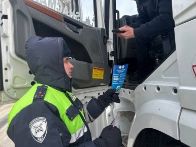 В рамках профилактического мероприятия «Трасса»сотрудники #Госавтоинспекция11 города Сосногорска провели акцию «Встречная полоса»