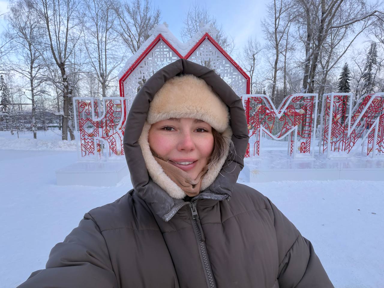 Марьяна Наумова: МЫ ЖИВЫ. КОМИ:. Где наша съемочная группа проекта "Мы живы" только не была: зона СВО, наше русское военное приграничье, Псковщина, Татарстан, Дагестан, Нижегородчина, Бурятия и теперь мы добрались до...