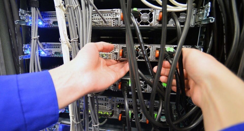 Госдума рассматривает законопроект о приостановке услуг связи по указанию ФСБ