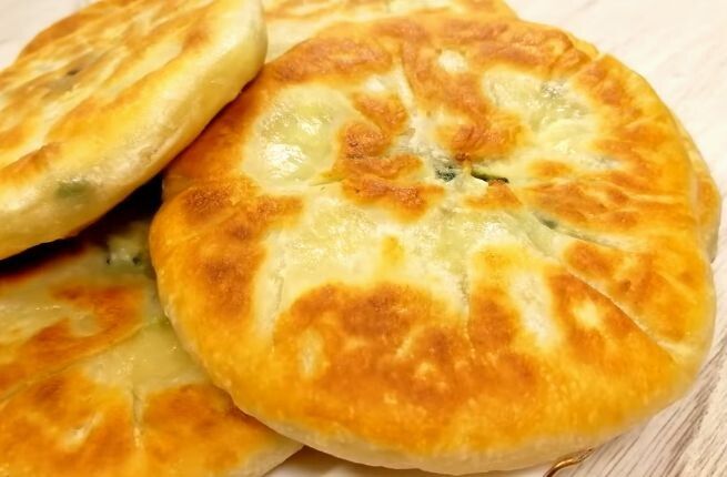 Пышные лепешки на кефире: 5 восхитительных рецептов