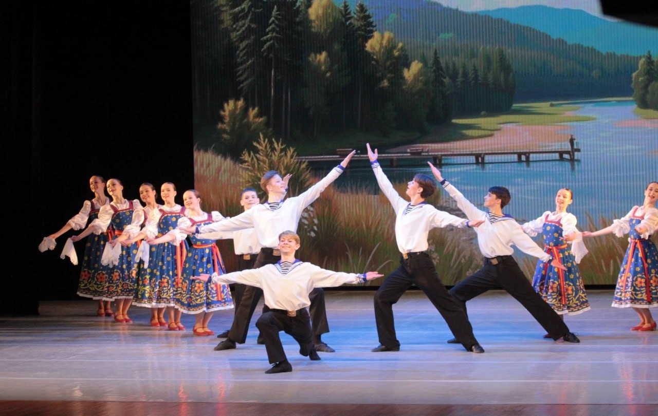 Танцевальная группа «Югыд ва» завоевала Гран-при на Всероссийском фестивале-конкурсе в Москве Танцевальная группа «Югыд ва» завоевала Гран-при на Всероссийском фестивале-конкурсе в Москве