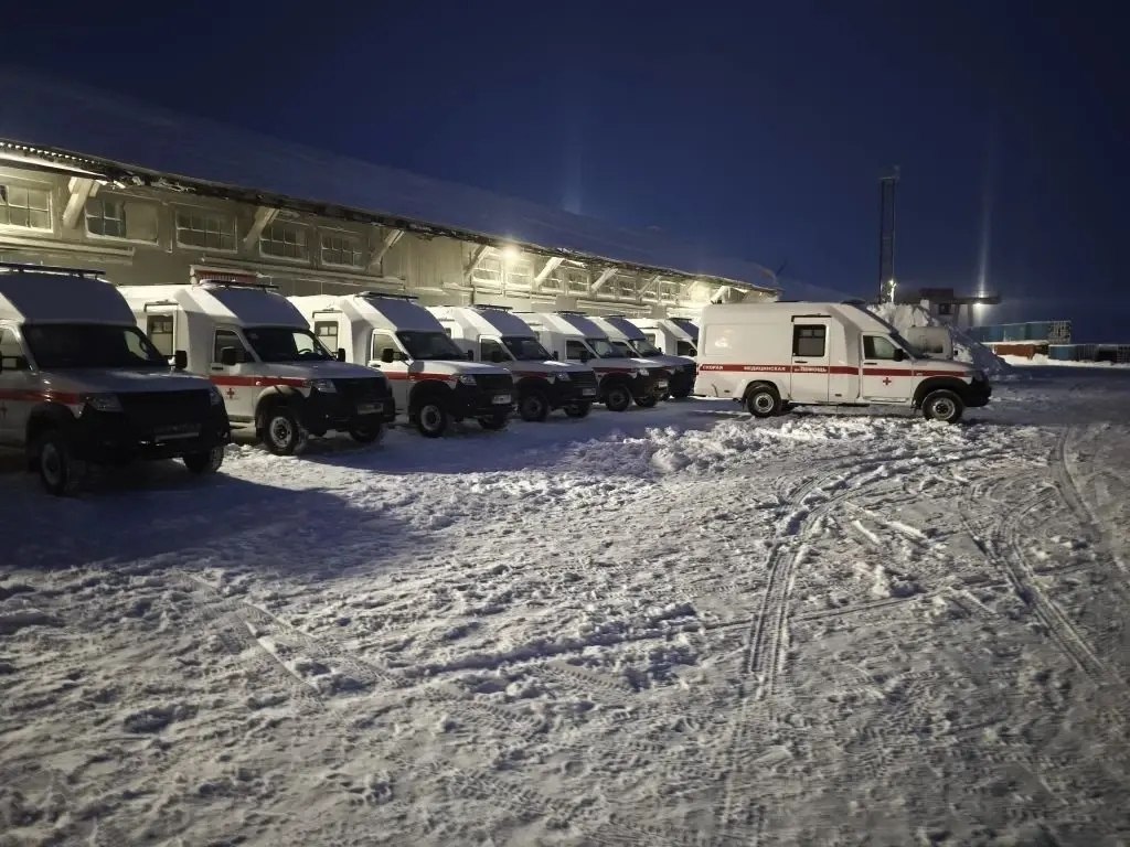 Воркутинская больница получила 22 автомобиля скорой помощи