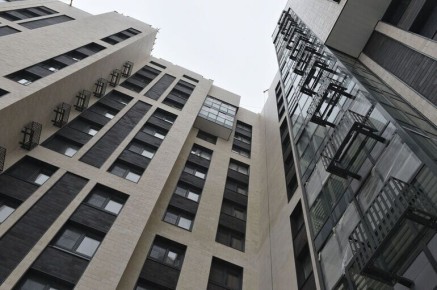 В Госдуме предложили запретить молельные комнаты в жилых домах