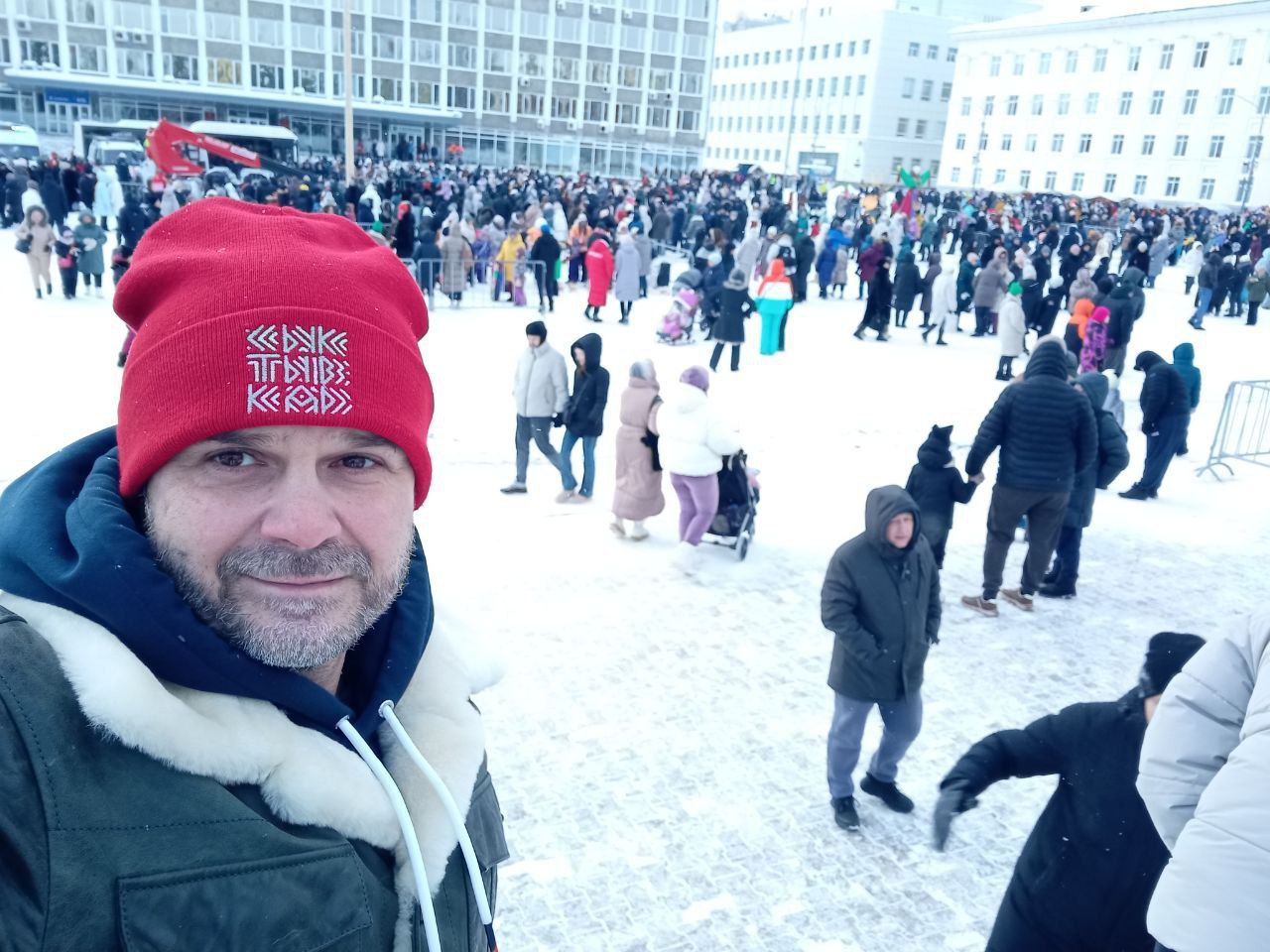 Максим Мартышин: Сегодня на Стефановской площади было понастоящему тепло и подомашнему, несмотря на февраль Максим Мартышин: Сегодня на Стефановской площади было понастоящему тепло и подомашнему, несмотря на февраль