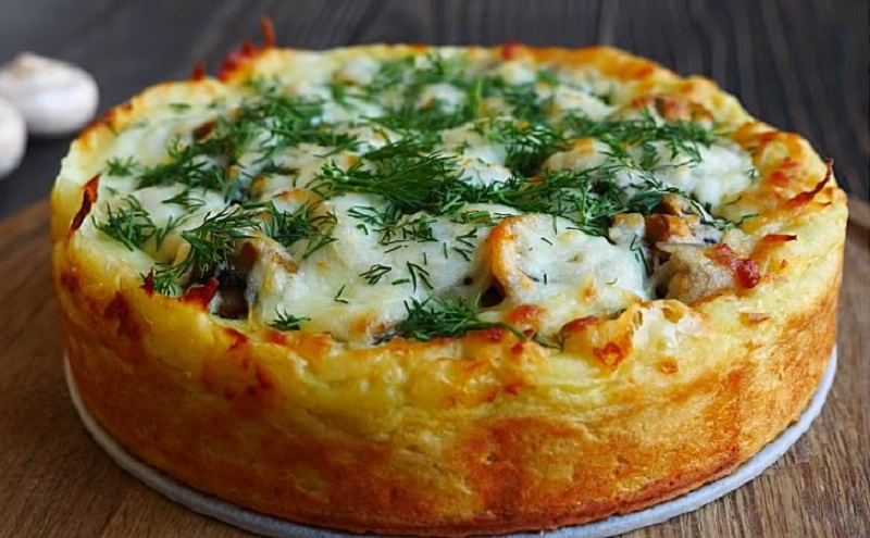 К картофельному пирогу с сюрпризом: легко, быстро и вкусно