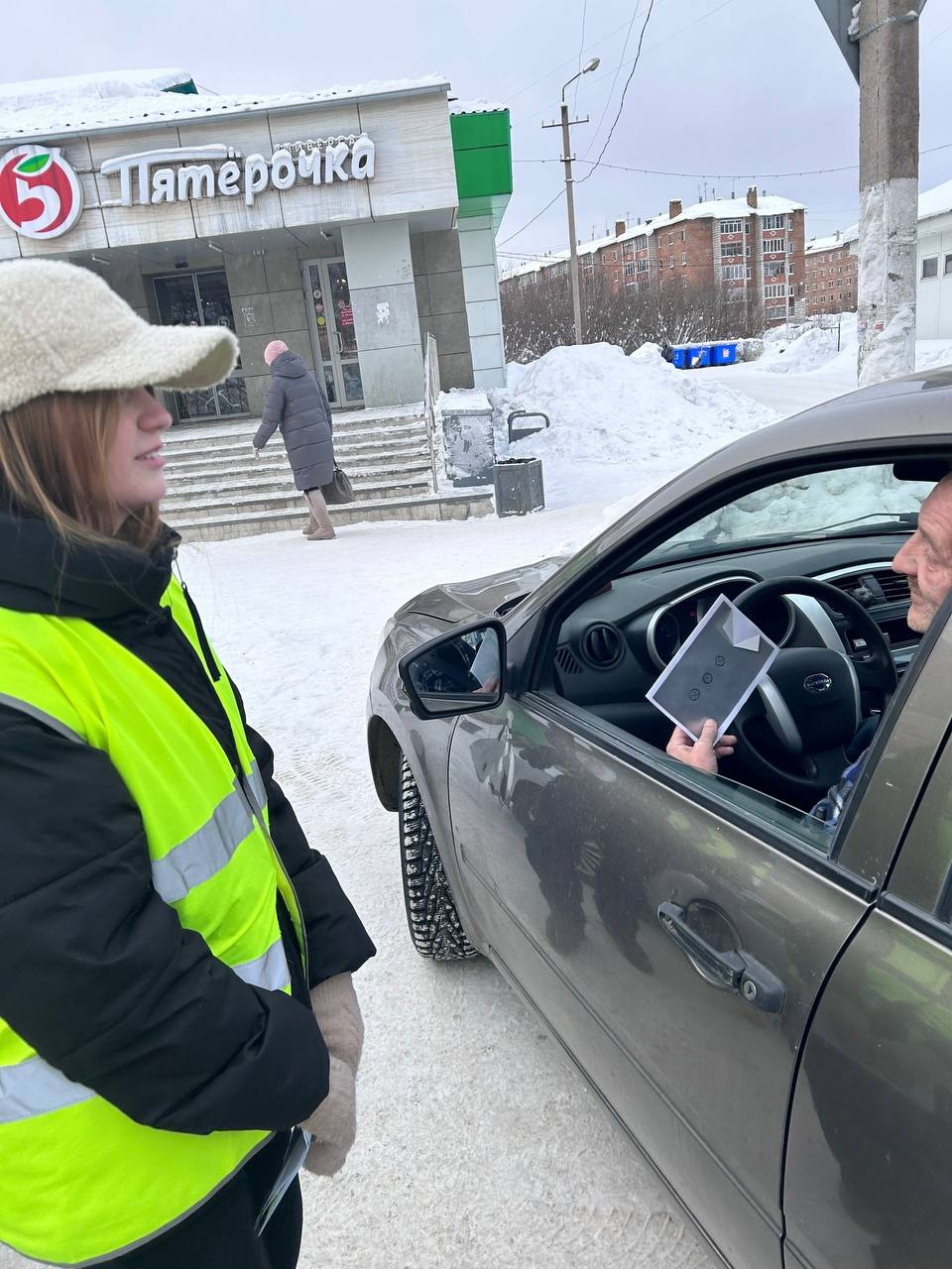 В Сосногорске водителей транспортных средств поздравили с #23_февраля В Сосногорске водителей транспортных средств поздравили с #23_февраля
