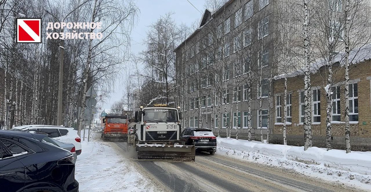 Максим Мартышин: В выходные дни коммунальные предприятия Сыктывкара потрудились - за несколько дней с улиц вывезли почти 10 тысяч кубов снега Максим Мартышин: В выходные дни коммунальные предприятия Сыктывкара потрудились - за несколько дней с улиц вывезли почти 10 тысяч кубов снега