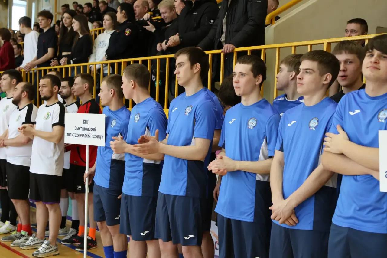 В Сыктывкаре стартовал турнир по футзалу на кубок «Министра внутренних дел по Республике Коми» В Сыктывкаре стартовал турнир по футзалу на кубок «Министра внутренних дел по Республике Коми»