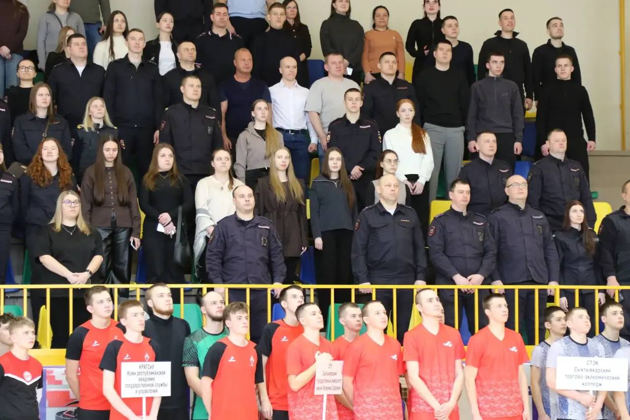 В Сыктывкаре стартовал турнир по футзалу на кубок «Министра внутренних дел по Республике Коми» В Сыктывкаре стартовал турнир по футзалу на кубок «Министра внутренних дел по Республике Коми»